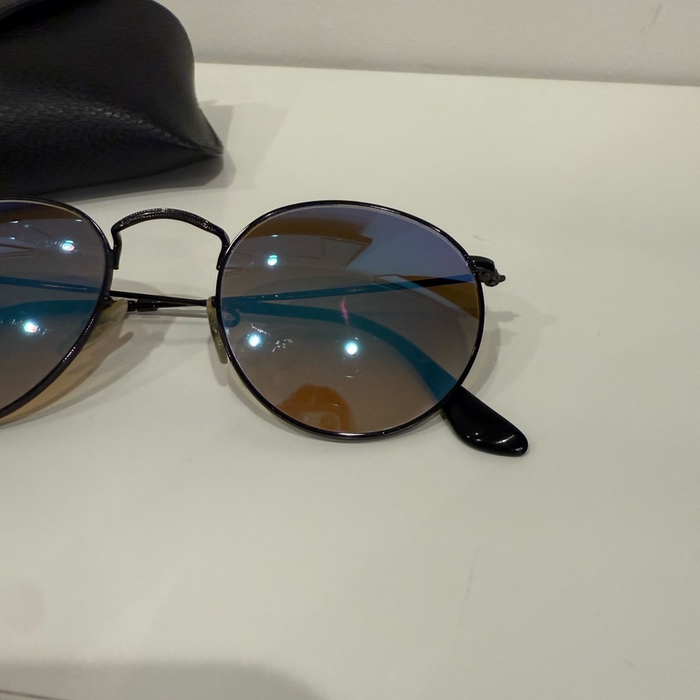 Ray-Ban Round Flash with Gradient Lenses - Picture 2 of 8